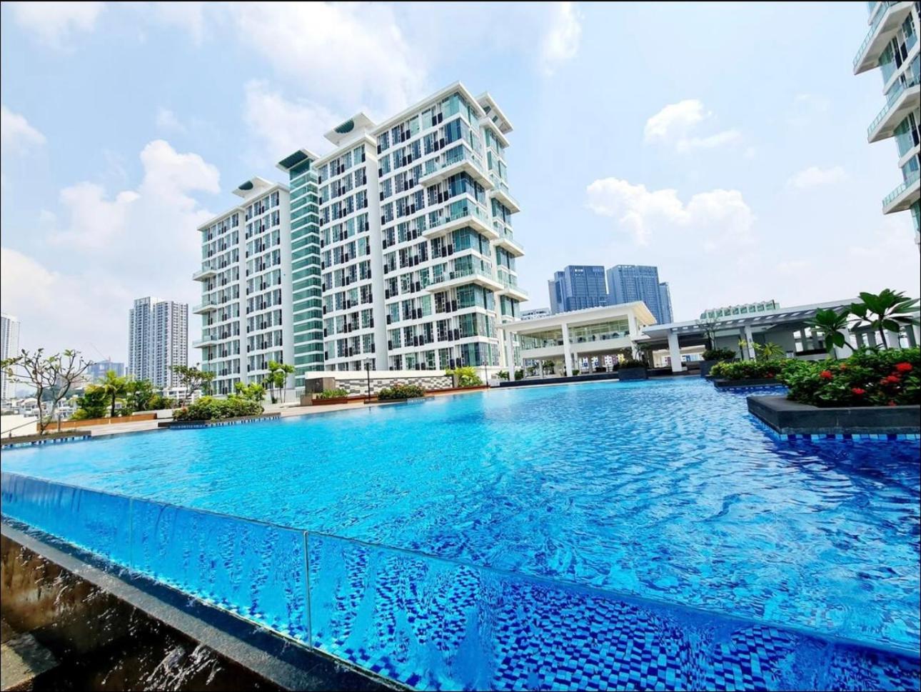 Short Stay House- 2 Bedroom 9 Guest The Scott Garden Pangsapuri Kuala Lumpur